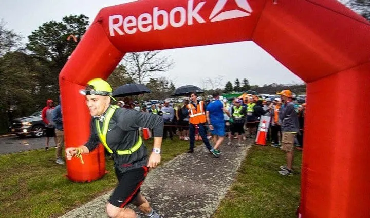 reebok inflatable race arch by strike visuals