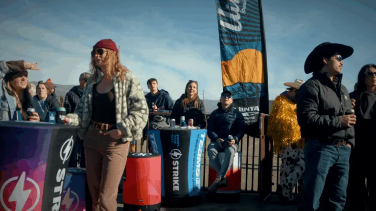 custom trade show displays | tents, flags, inflatable arch, & table covers